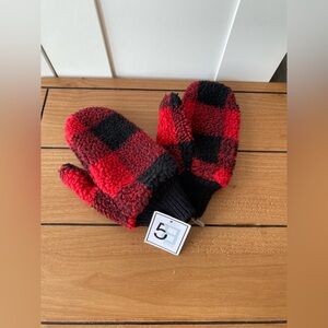 NWT 5B - Cozy Red and Black Checkered One Size